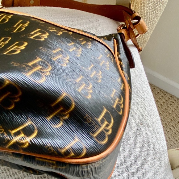 Dooney and Bourke east west Collins bag - Picture 11 of 16